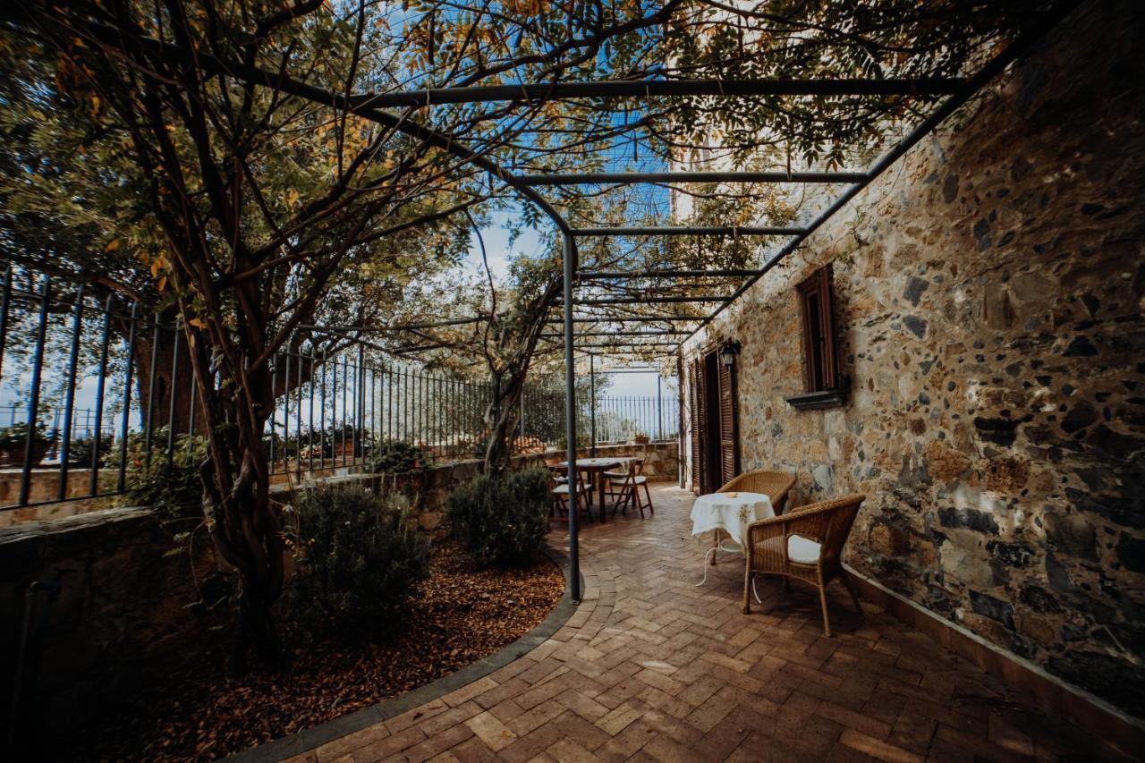 Residenza Golfo Degli Ulivi Aparthotel Caprioli Bagian luar foto