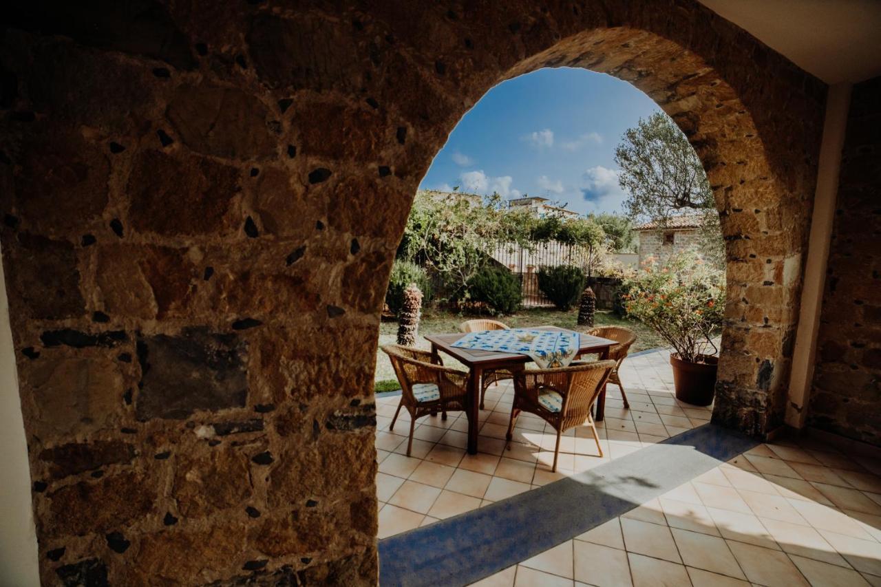 Residenza Golfo Degli Ulivi Aparthotel Caprioli Bagian luar foto