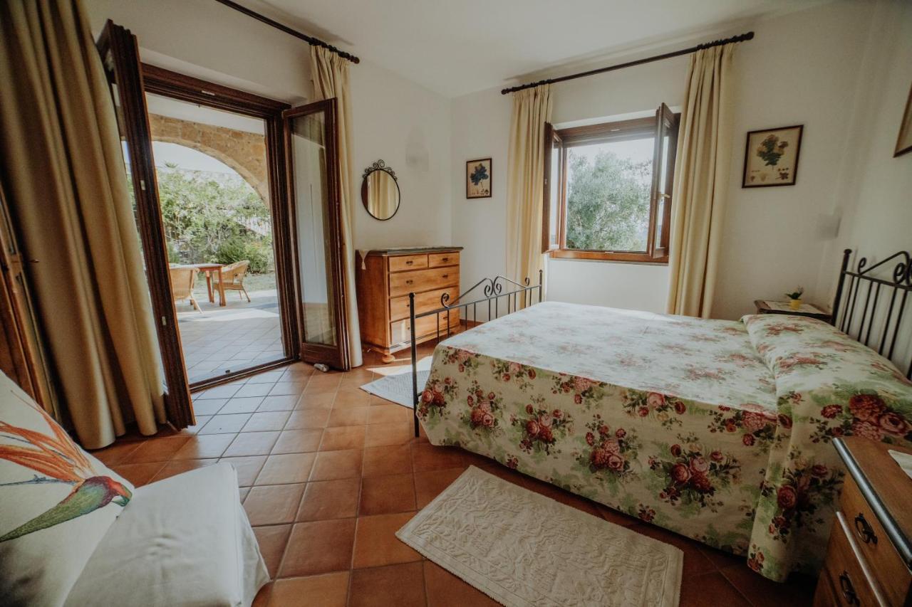 Residenza Golfo Degli Ulivi Aparthotel Caprioli Bagian luar foto