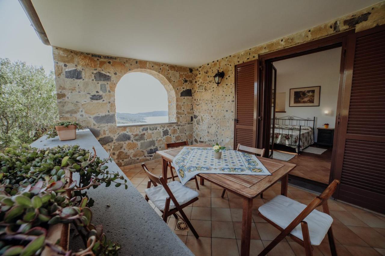 Residenza Golfo Degli Ulivi Aparthotel Caprioli Bagian luar foto