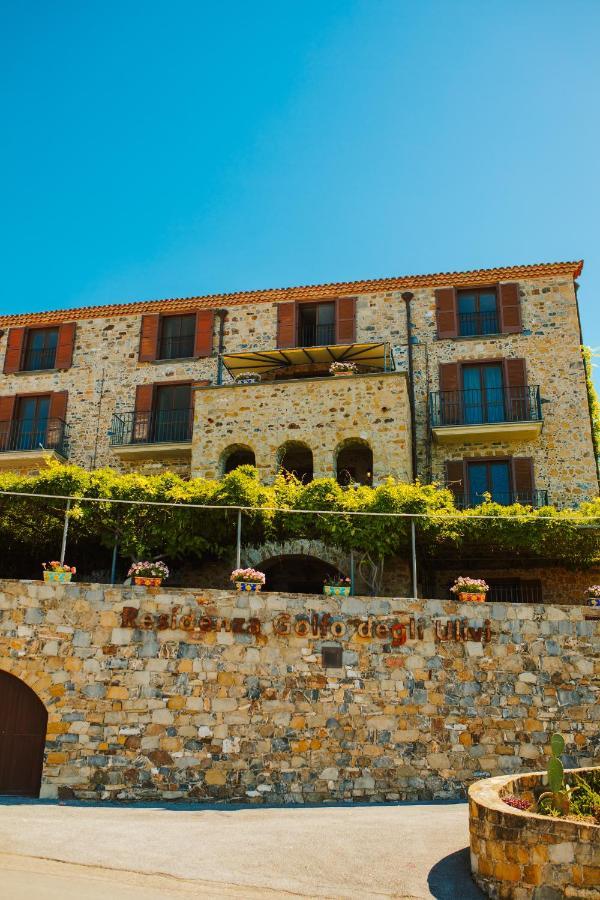 Residenza Golfo Degli Ulivi Aparthotel Caprioli Bagian luar foto